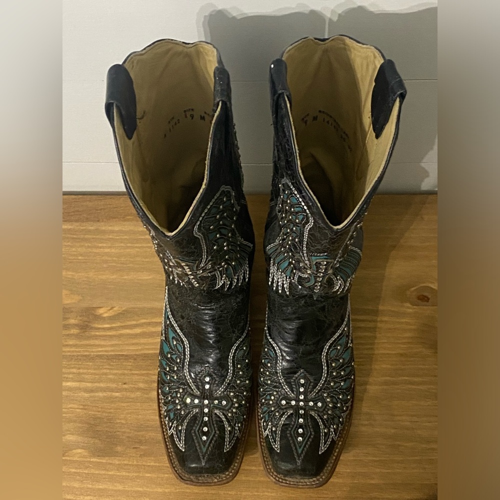 Size 9 Corral Black & Teal rhinestone boots
